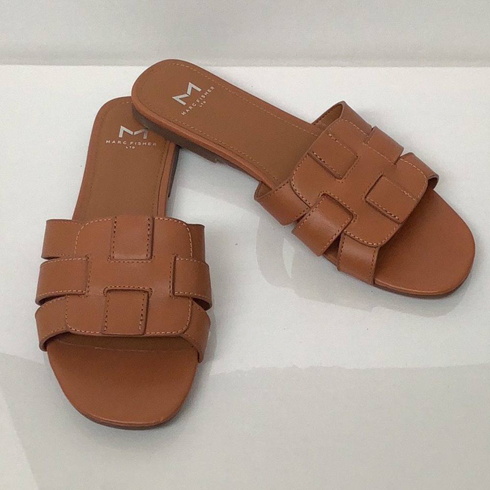 EUC Marc Fisher Kayli Slide Leather Sandals